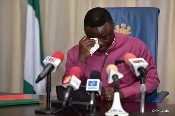 Oh No! Cross River Governor Weeps Over the Plight of Refugees (Photo)